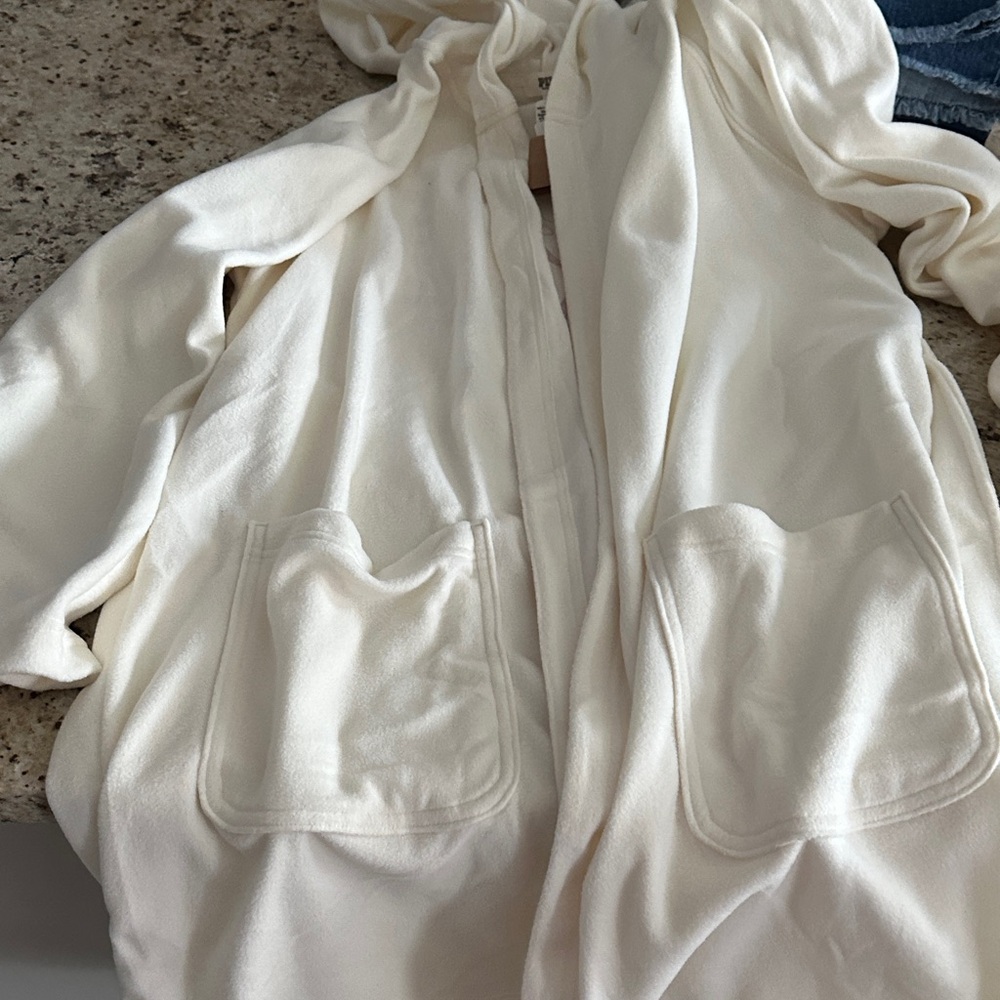 PINK Victoria's Secret Cream Robe